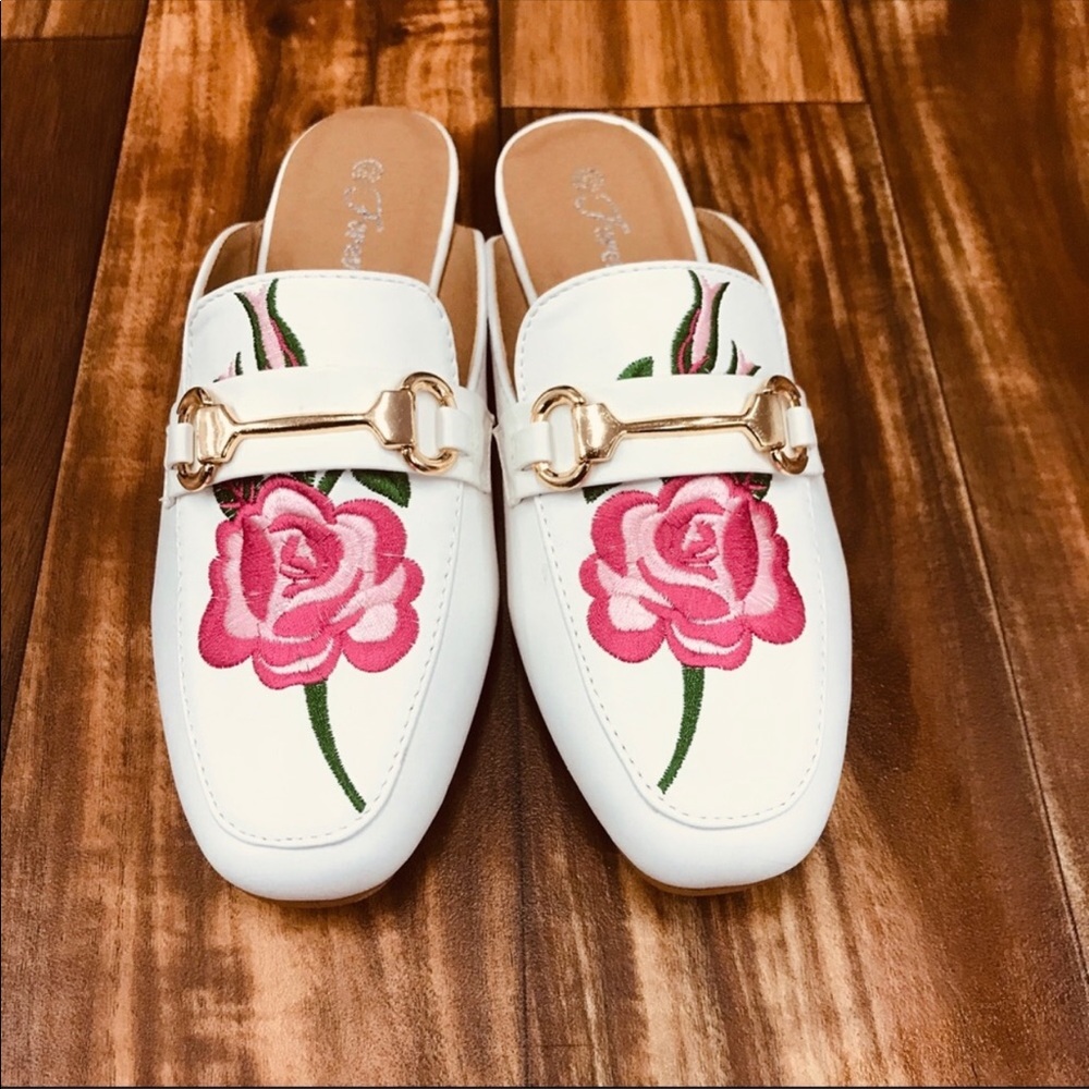 FINAL PRICE | White Leather Rose Slip on Loafers - Picture 3 of 5